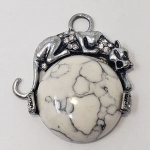 Jaguar Rhinestone Howlite Cabochon Silver Tone Pendant Costume Jewelry